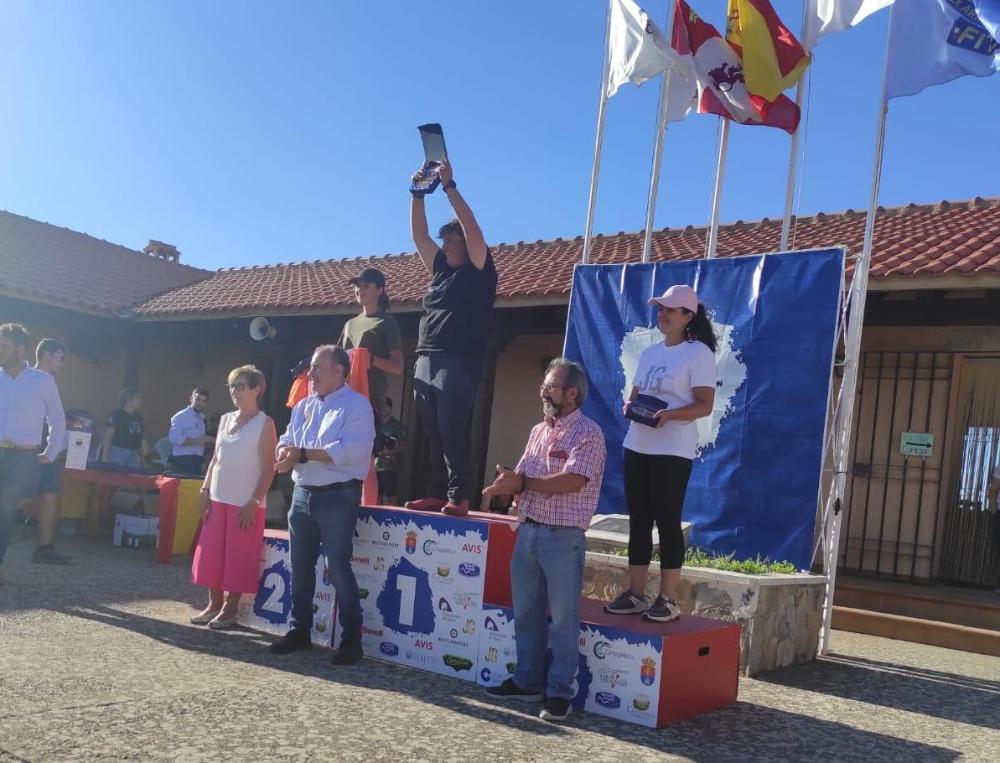 Imagen Miriam Higuera, tercera en el nacional de recorridos de caza